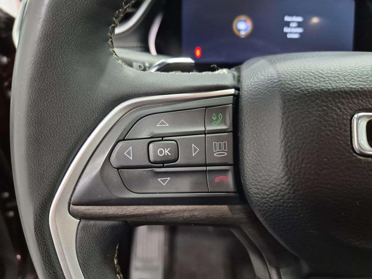 2024 Jeep Grand Cherokee Limited 4x4, Back Up Cam, Navi, Heated Seats! Photo