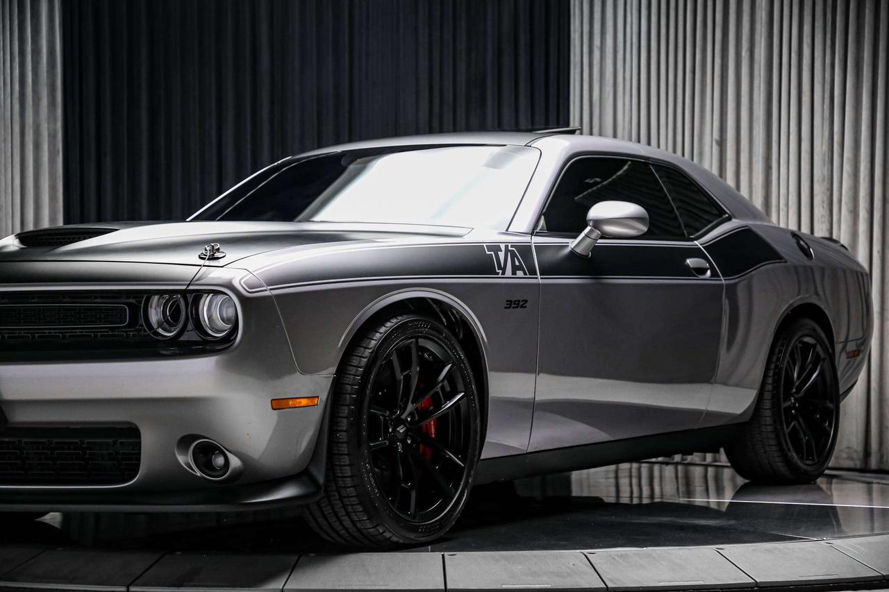 2018 Dodge Challenger SRT T/A 392 6.4L MANUAL BREMBO ROOF NOACCIDENT Photo