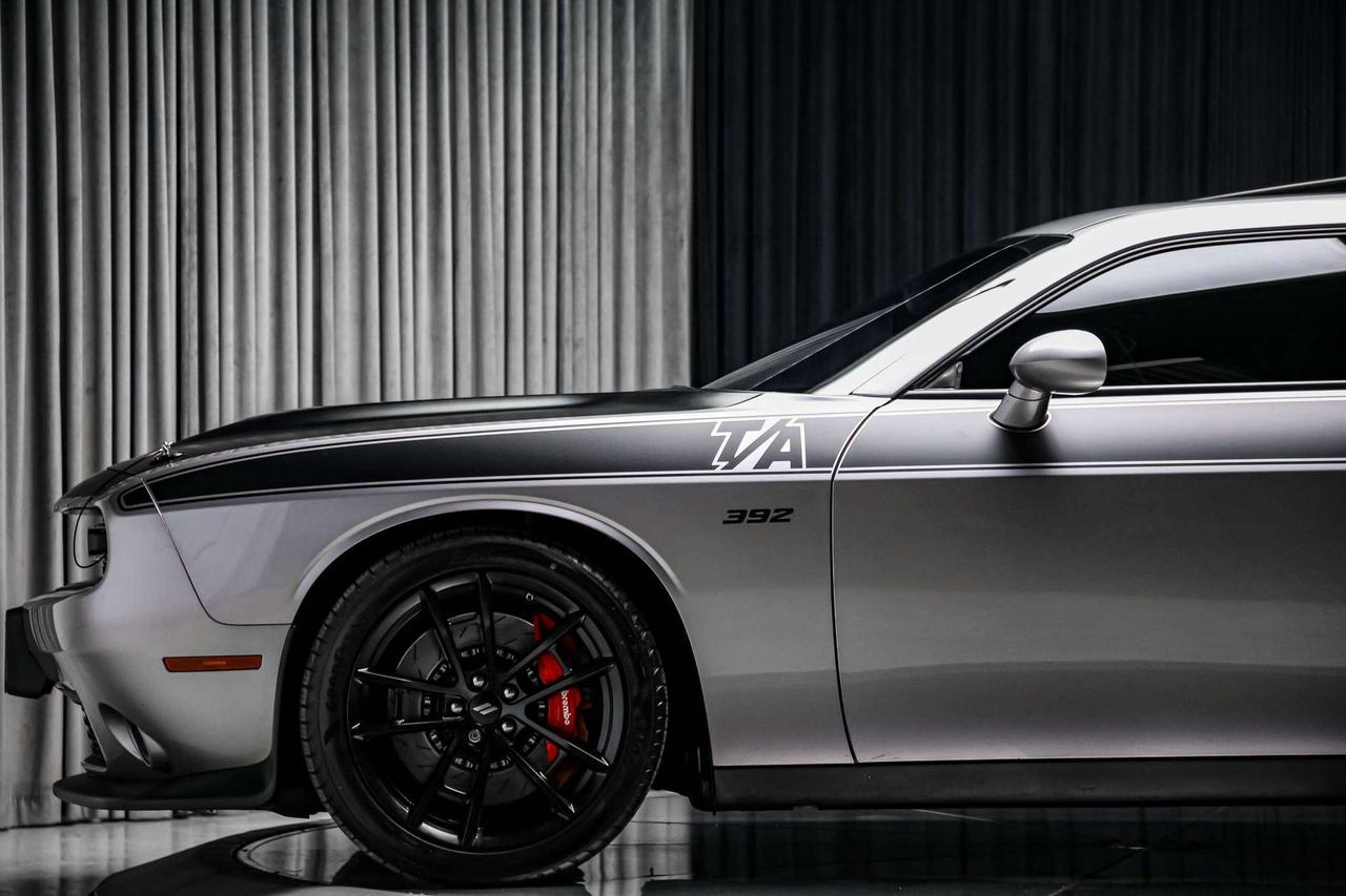 2018 Dodge Challenger SRT T/A 392 6.4L MANUAL BREMBO ROOF NOACCIDENT Photo