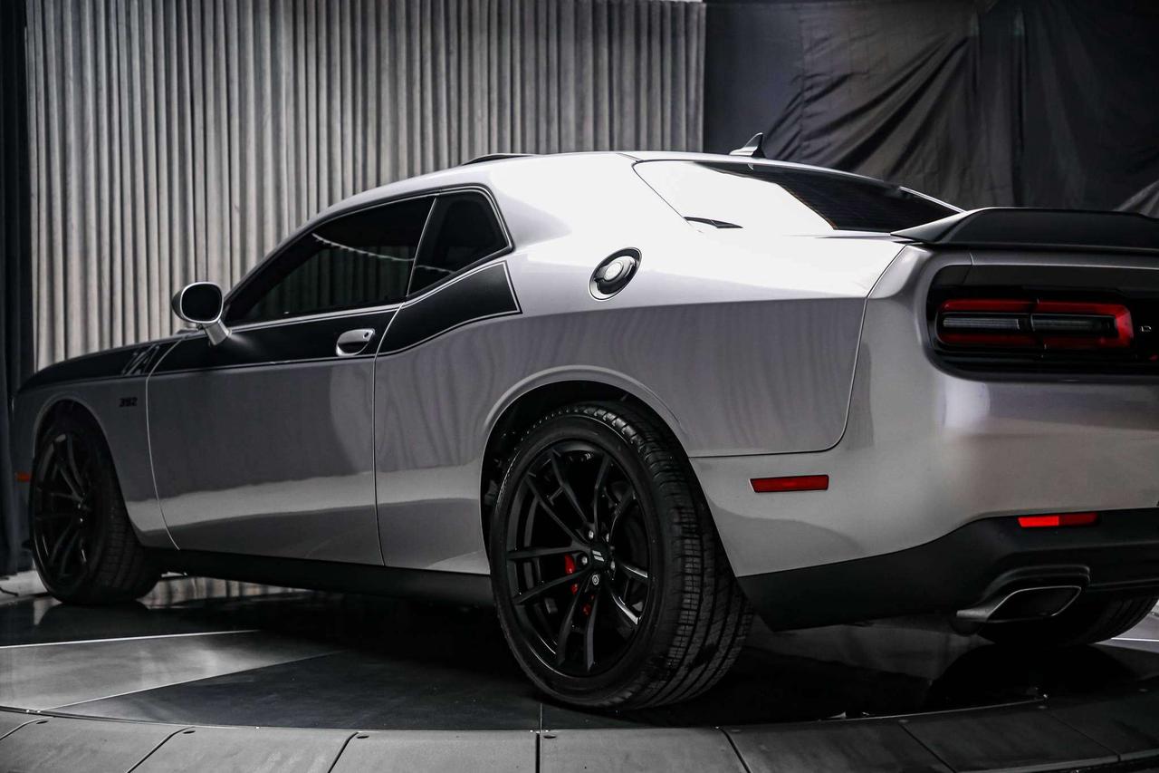 2018 Dodge Challenger SRT T/A 392 6.4L MANUAL BREMBO ROOF NOACCIDENT Photo
