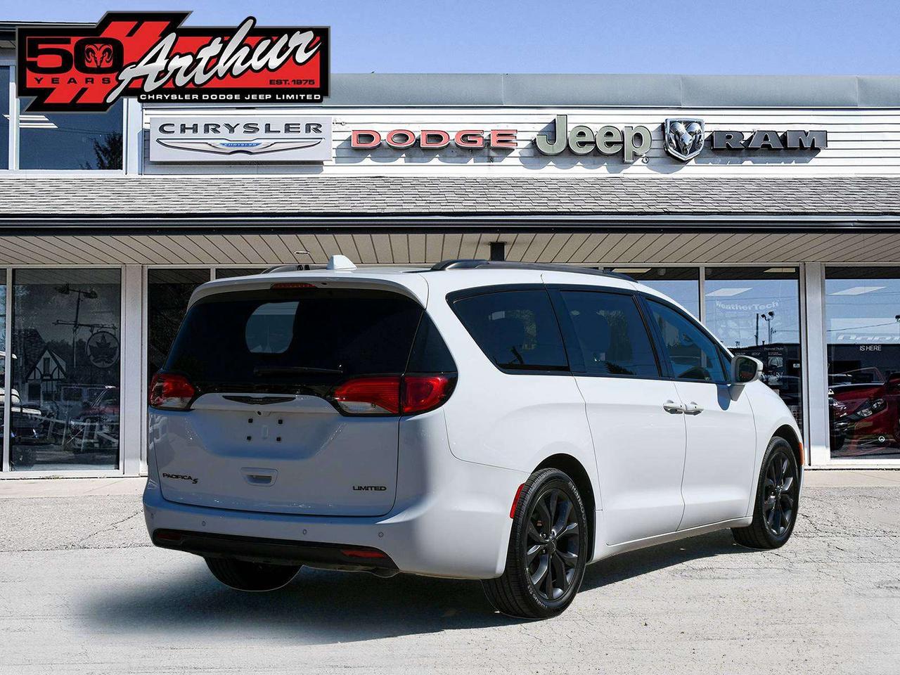 2020 Chrysler Pacifica LIMITED "S" APPEARANCE PACKAGE Photo