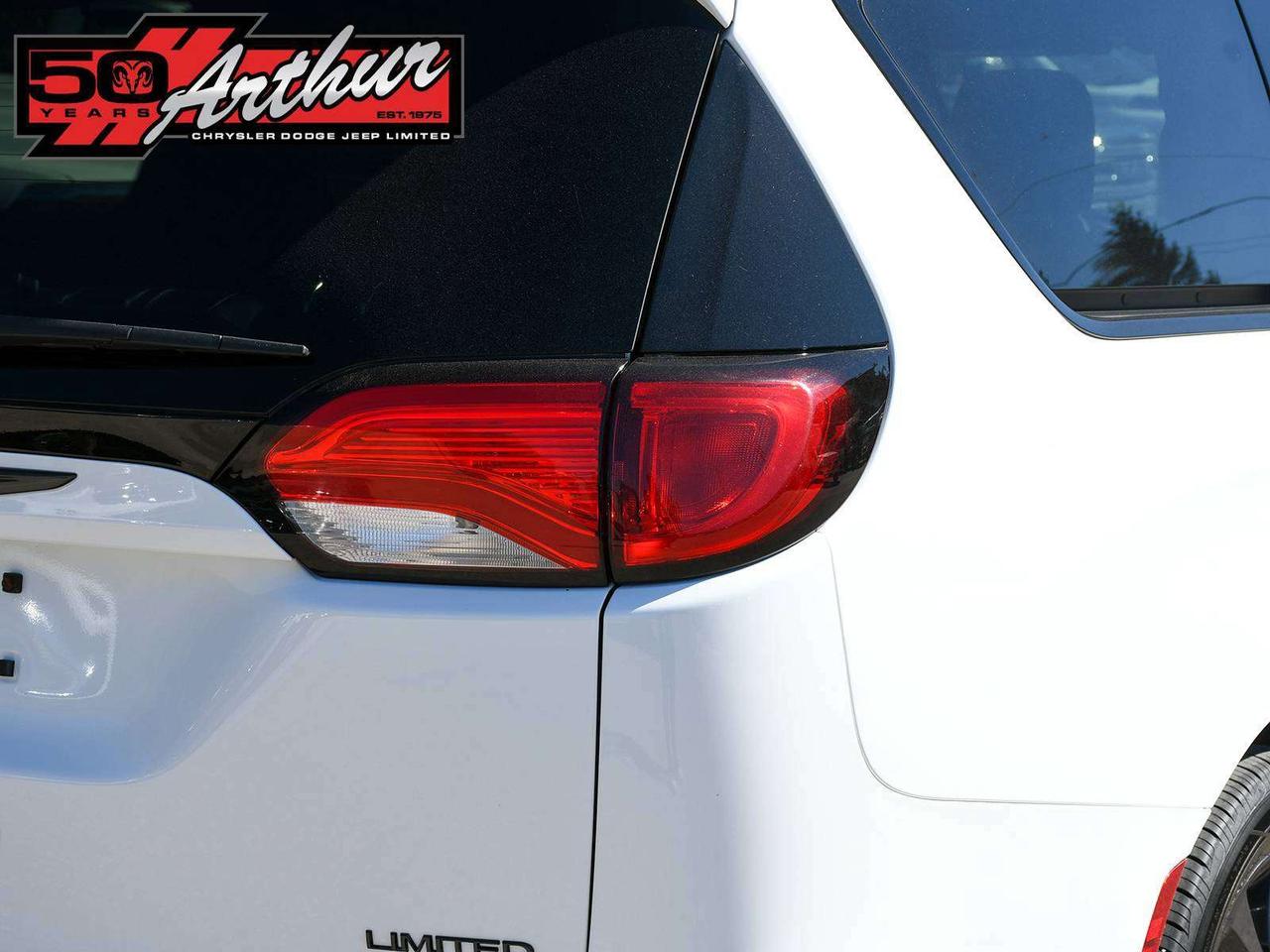 2020 Chrysler Pacifica LIMITED "S" APPEARANCE PACKAGE Photo