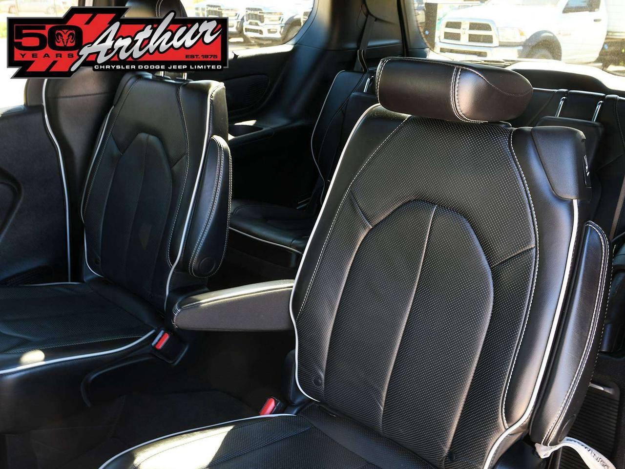 2020 Chrysler Pacifica LIMITED "S" APPEARANCE PACKAGE Photo