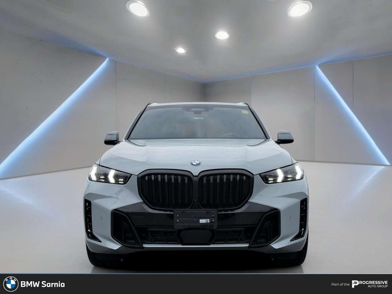 2024 BMW X5 XDRIVE40I   PREMIUM ENHANCED PACKAGE   M SPORT PACKAGE   M SPORT PRO   ADVANCED DRIVERS ASSISTANCE Photo