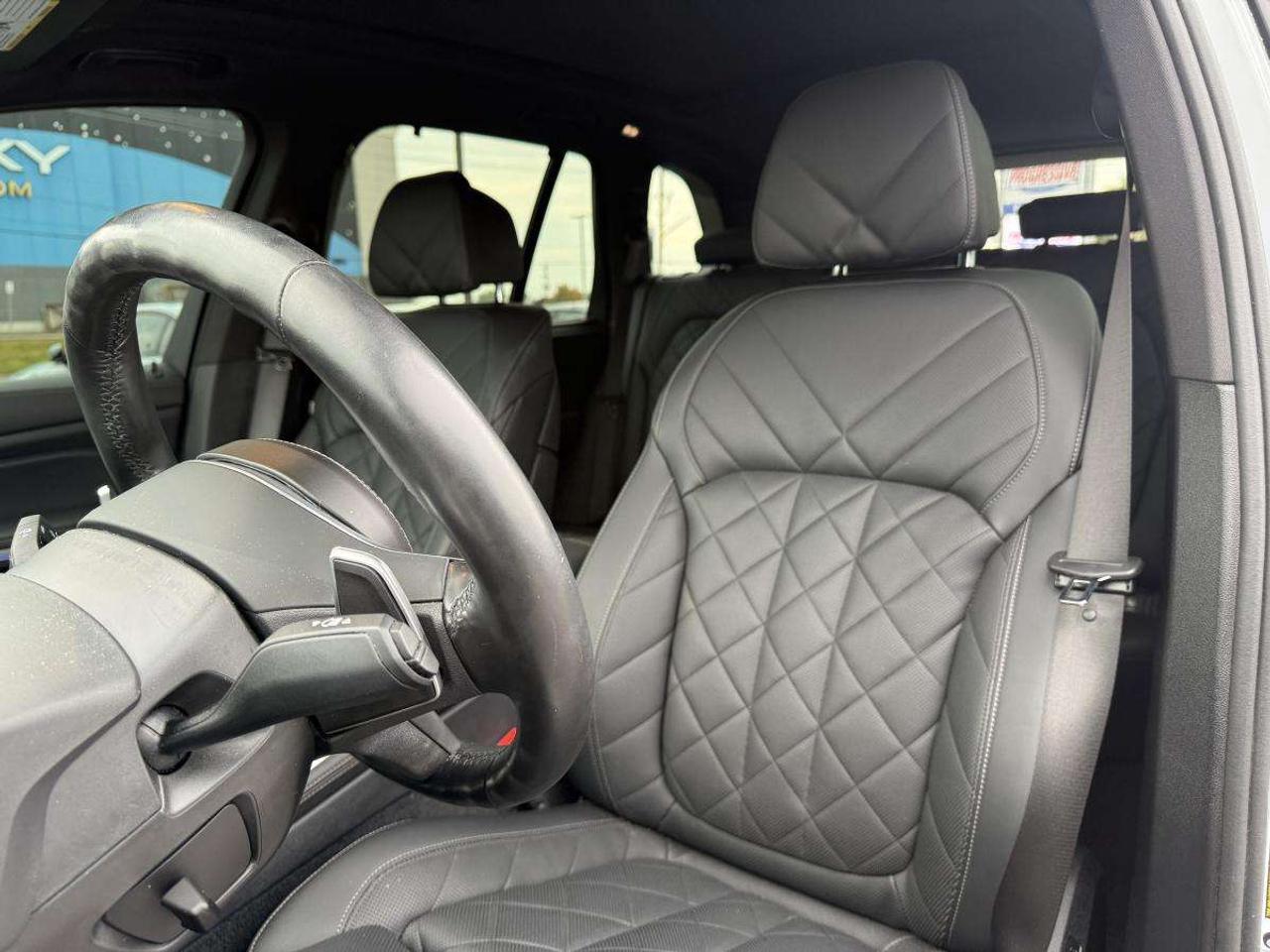 2024 BMW X5 XDRIVE40I   PREMIUM ENHANCED PACKAGE   M SPORT PACKAGE   M SPORT PRO   ADVANCED DRIVERS ASSISTANCE Photo
