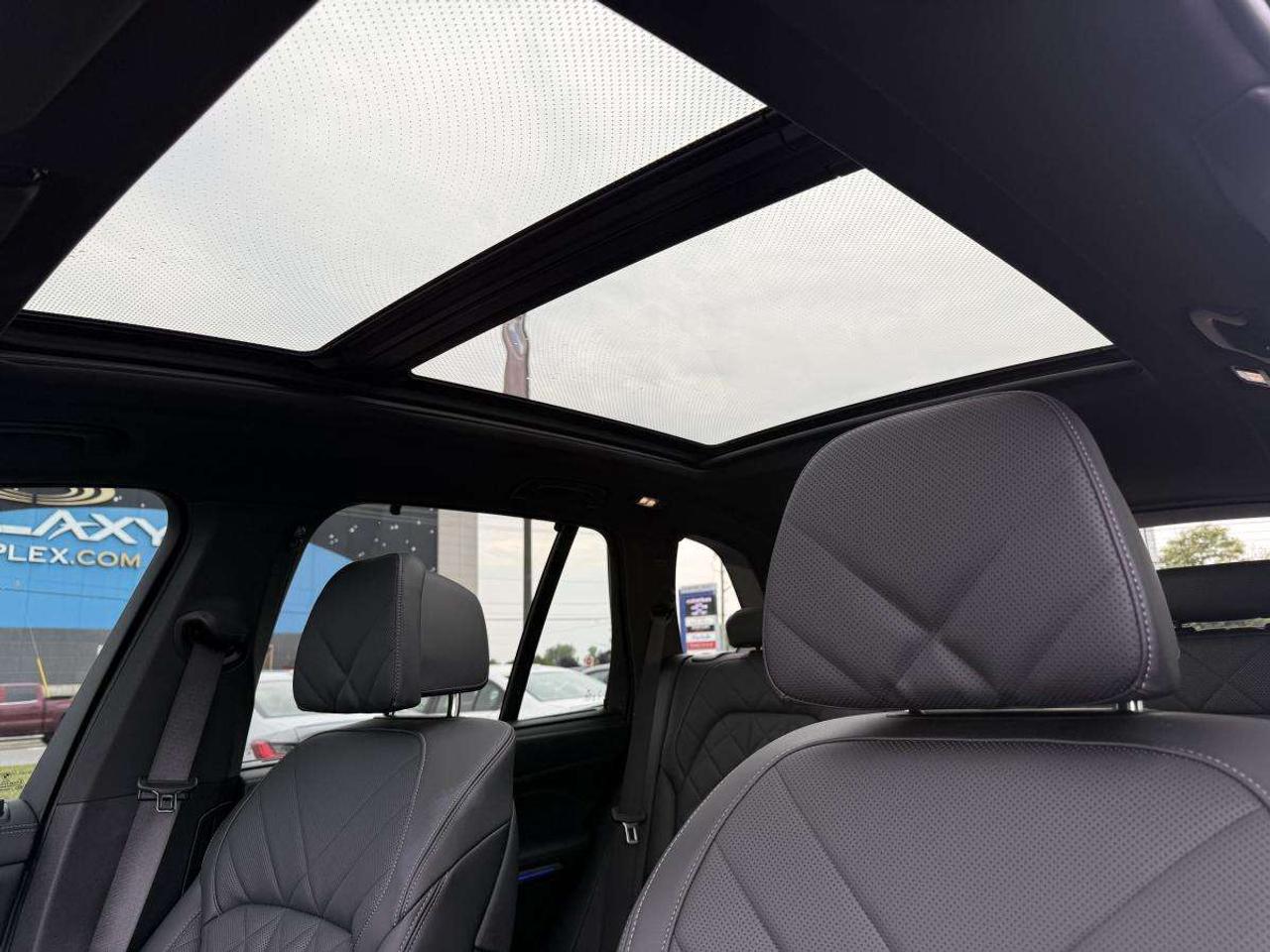2024 BMW X5 XDRIVE40I   PREMIUM ENHANCED PACKAGE   M SPORT PACKAGE   M SPORT PRO   ADVANCED DRIVERS ASSISTANCE Photo