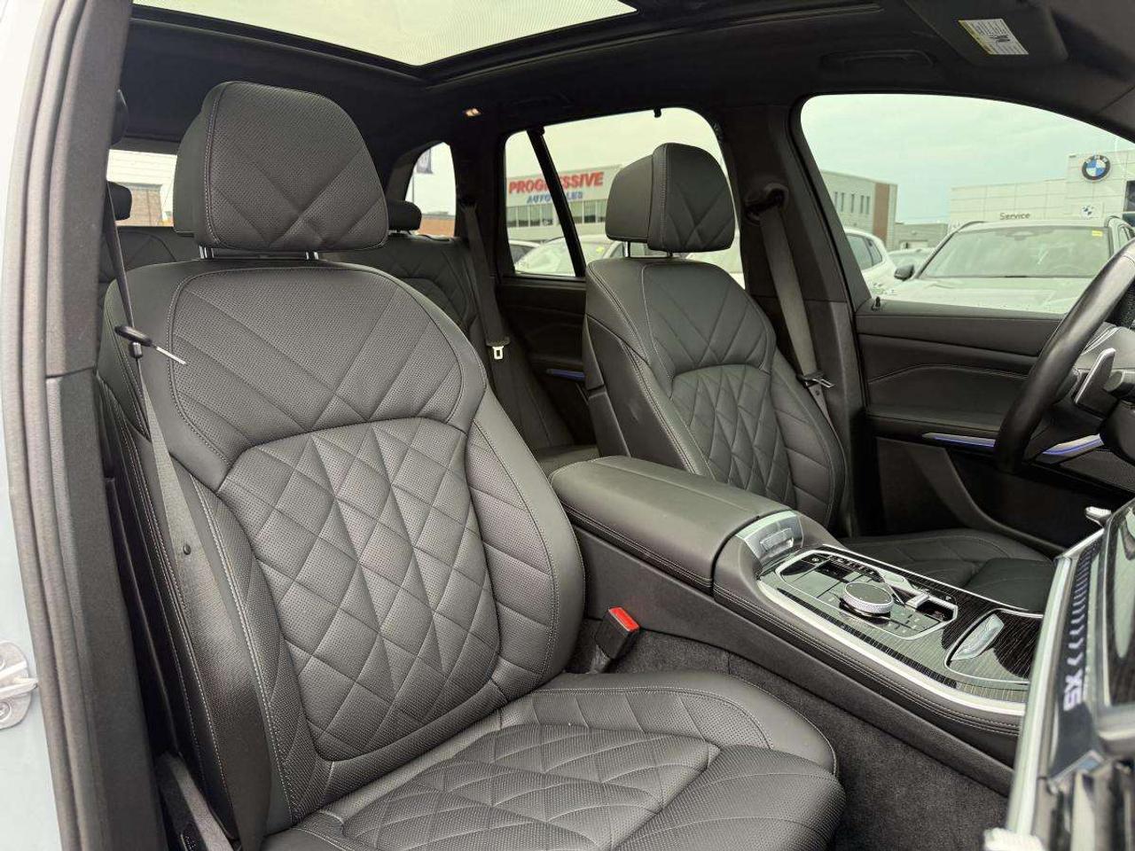 2024 BMW X5 XDRIVE40I   PREMIUM ENHANCED PACKAGE   M SPORT PACKAGE   M SPORT PRO   ADVANCED DRIVERS ASSISTANCE Photo
