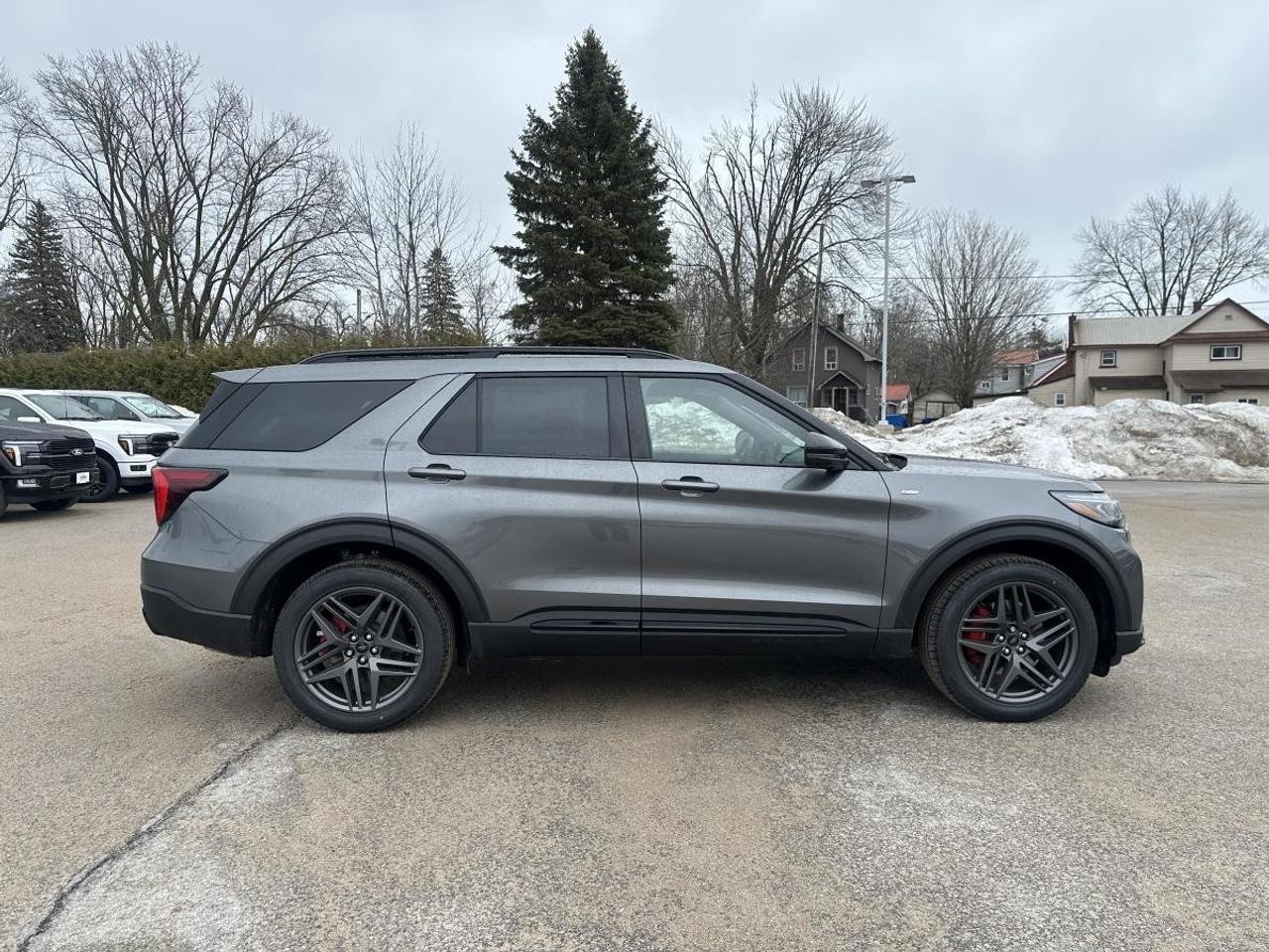 2026 Ford Explorer ST-Line 4WD Photo3