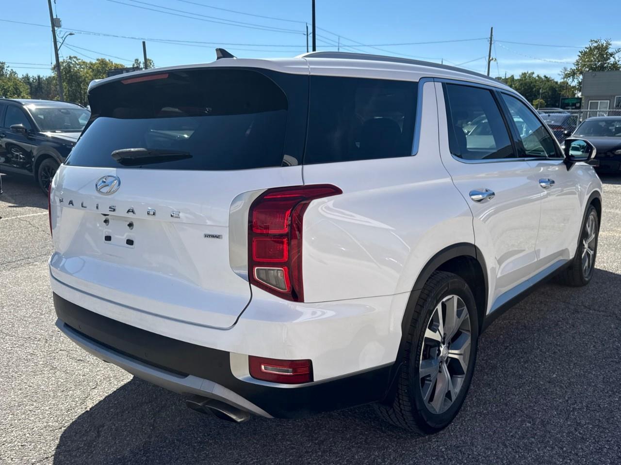 2020 Hyundai PALISADE Luxury 7 Passenger 4dr All-Wheel Drive Photo4
