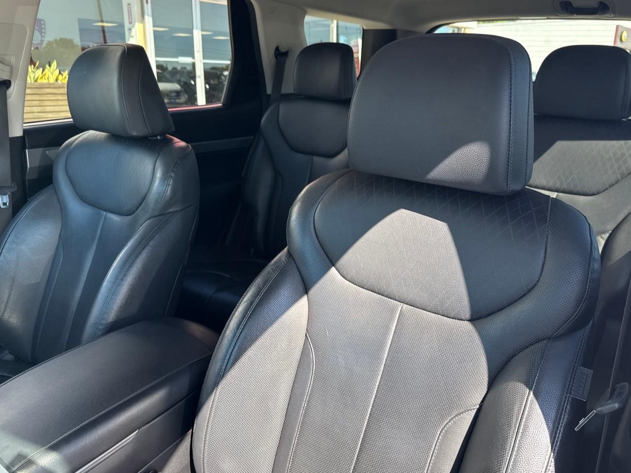 2020 Hyundai PALISADE Luxury 7 Passenger 4dr All-Wheel Drive Photo