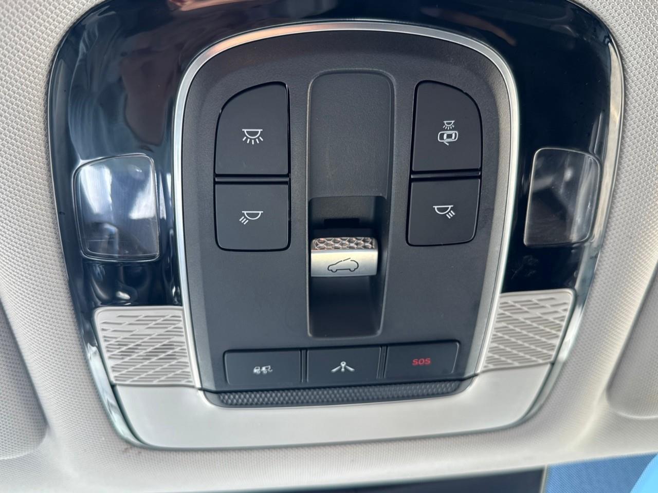2020 Hyundai PALISADE Luxury 7 Passenger 4dr All-Wheel Drive Photo