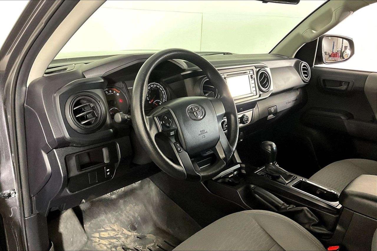 2016 Toyota Tacoma 2WD Access Cab I4 Auto SR+ Photo