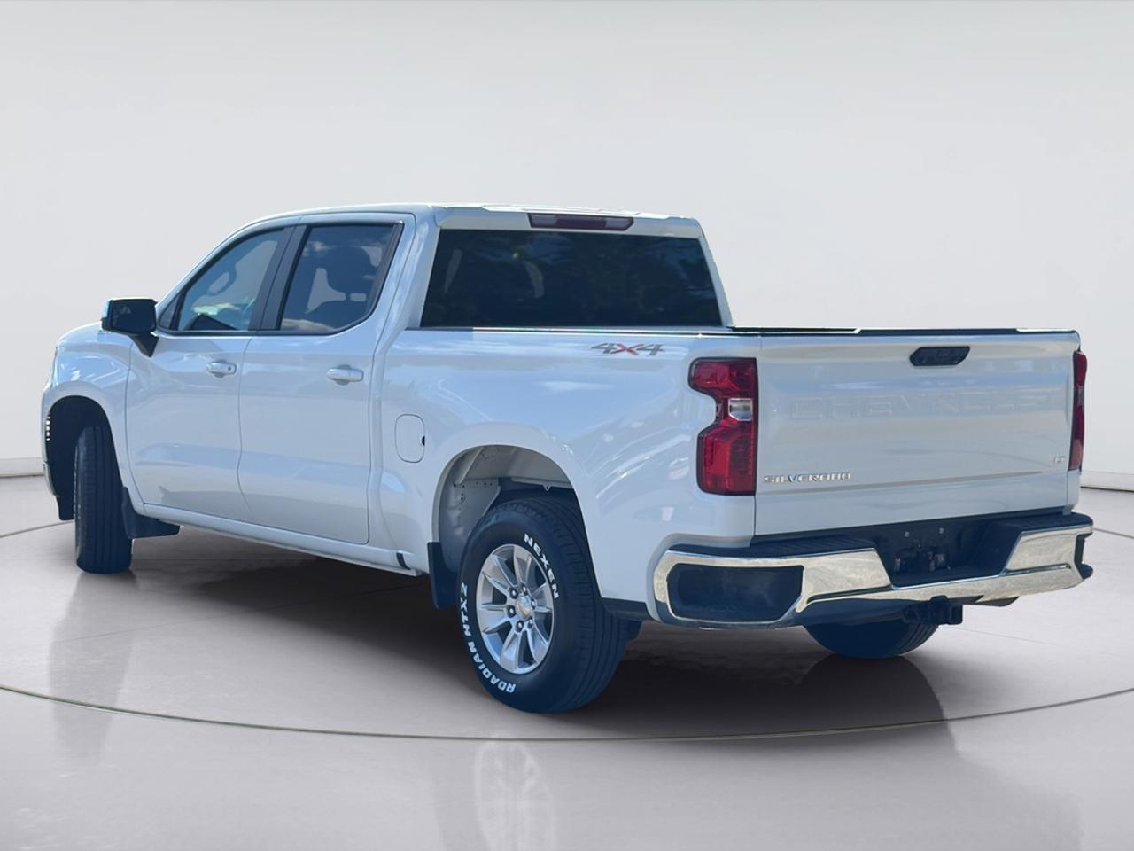 2025 Chevrolet Silverado 1500 LT1 Photo2