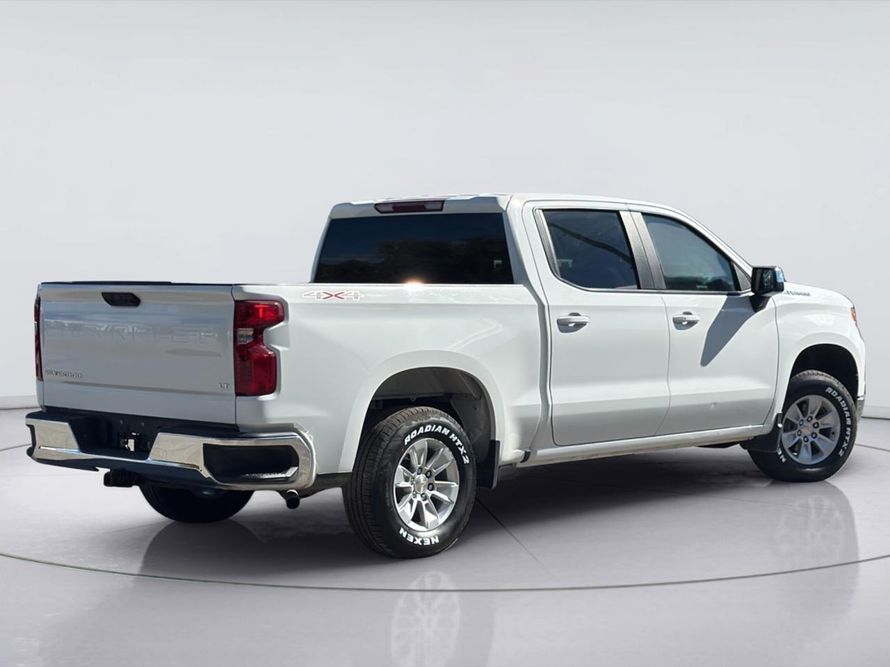2025 Chevrolet Silverado 1500 LT1 Photo4