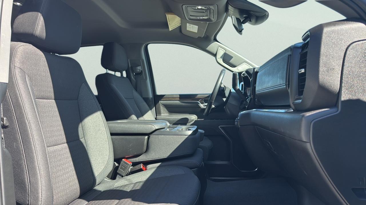 2025 Chevrolet Silverado 1500 LT1 Photo