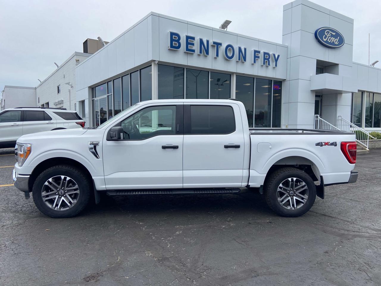 2022 Ford F-150 CREW 4X4 BLACK PACK NAV 20'S Photo