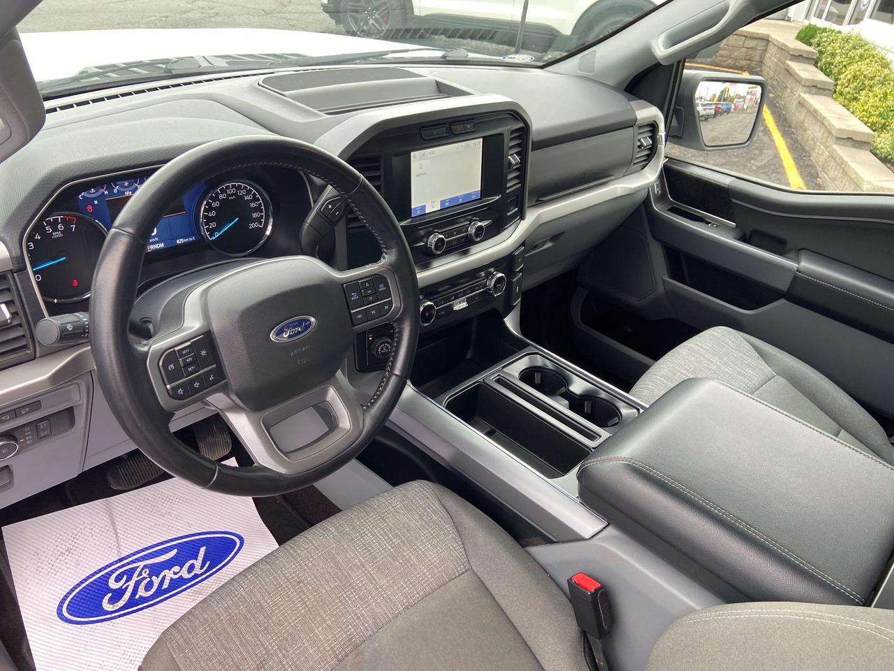 2022 Ford F-150 CREW 4X4 BLACK PACK NAV 20'S Photo