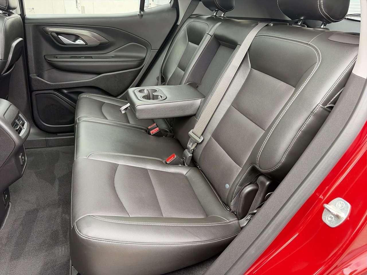 2023 GMC Terrain SLT AWD LEATHER SEATS   SUNROOF   HEATED SEATS   R Photo