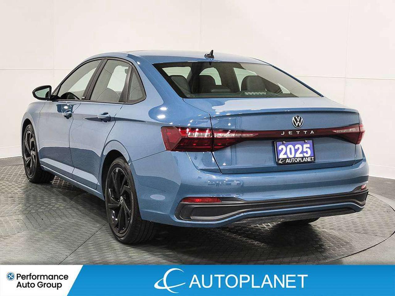 2025 Volkswagen Jetta Comfortline, Sunroof, Back Up Cam, Apple CarPlay! Photo