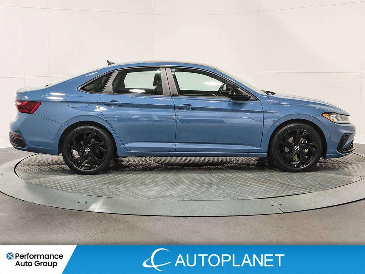 2025 Volkswagen Jetta Comfortline, Sunroof, Back Up Cam, Apple CarPlay! Photo