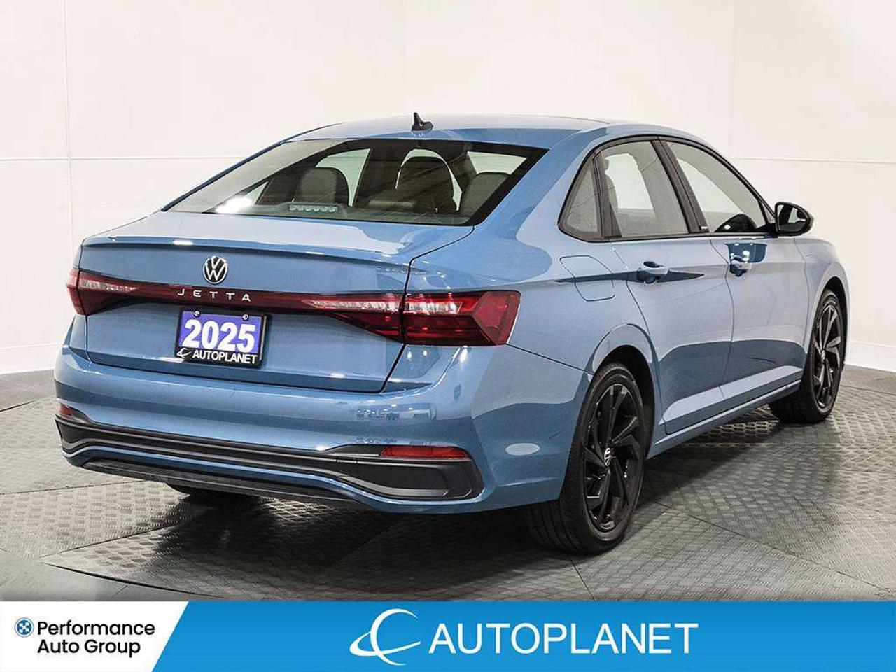 2025 Volkswagen Jetta Comfortline, Sunroof, Back Up Cam, Apple CarPlay! Photo