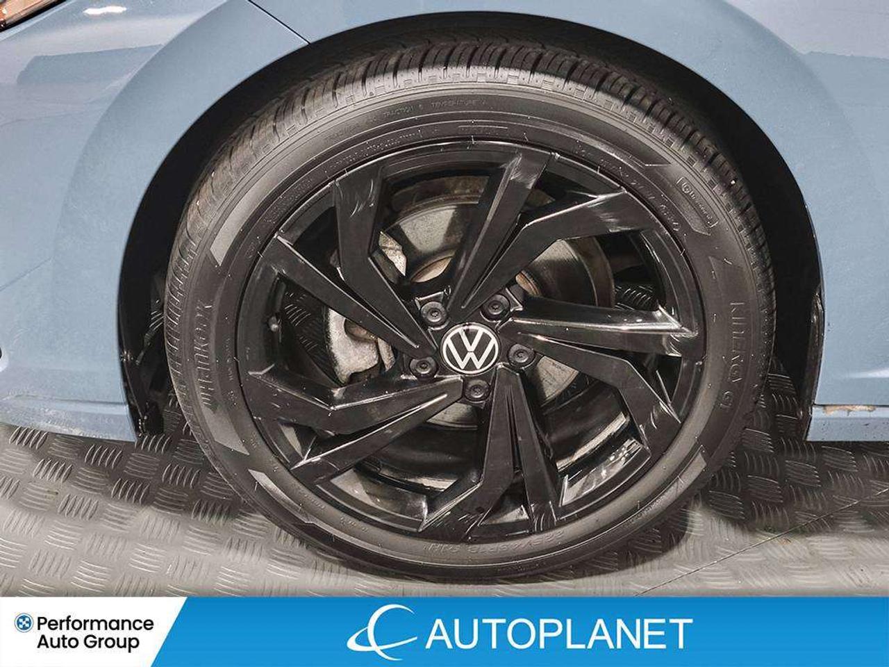 2025 Volkswagen Jetta Comfortline, Sunroof, Back Up Cam, Apple CarPlay! Photo