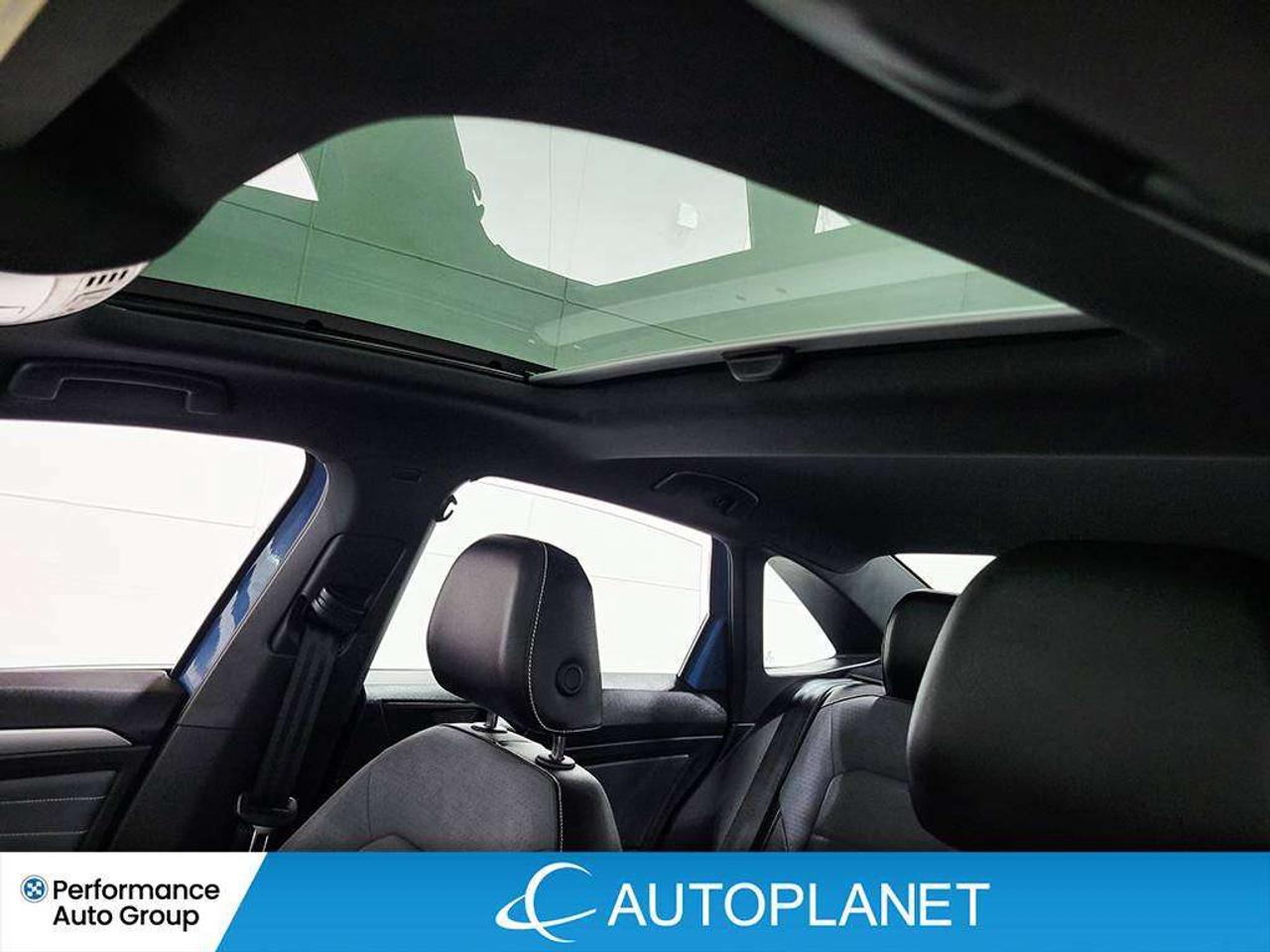 2025 Volkswagen Jetta Comfortline, Sunroof, Back Up Cam, Apple CarPlay! Photo