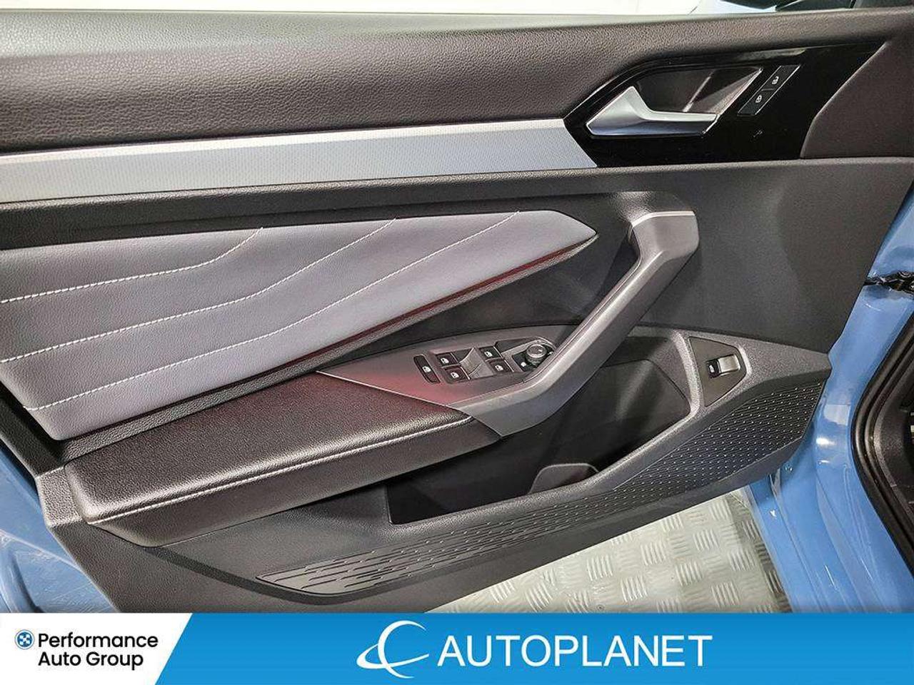 2025 Volkswagen Jetta Comfortline, Sunroof, Back Up Cam, Apple CarPlay! Photo