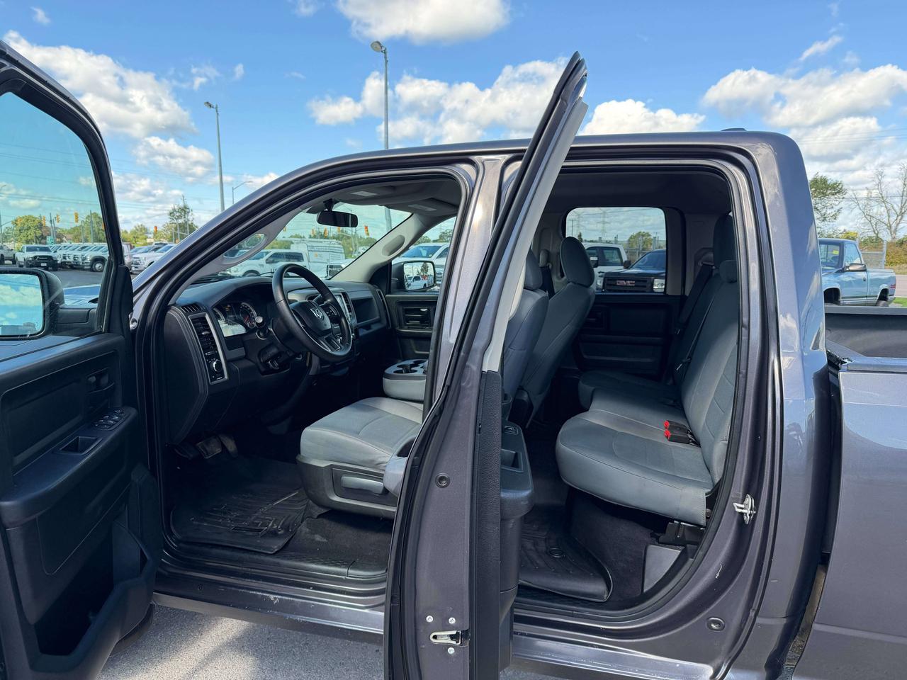 2017 RAM 1500 ST Photo
