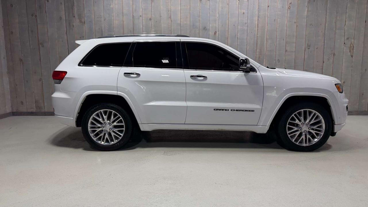 2018 Jeep Grand Cherokee OVERLAND 4x4 ECODIESEL LOW KMS ACCIDENT FREE Photo