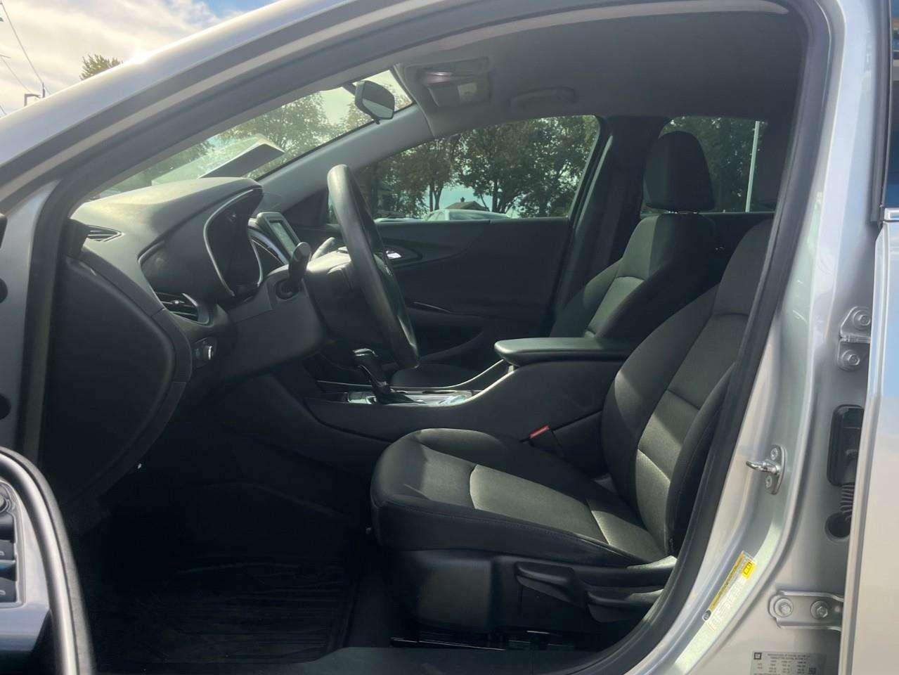 2017 Chevrolet Malibu 1LS Photo