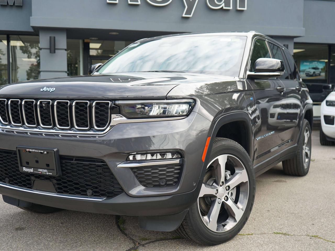 2023 Jeep Grand Cherokee 4XE, CARPLAY, NAVI Photo