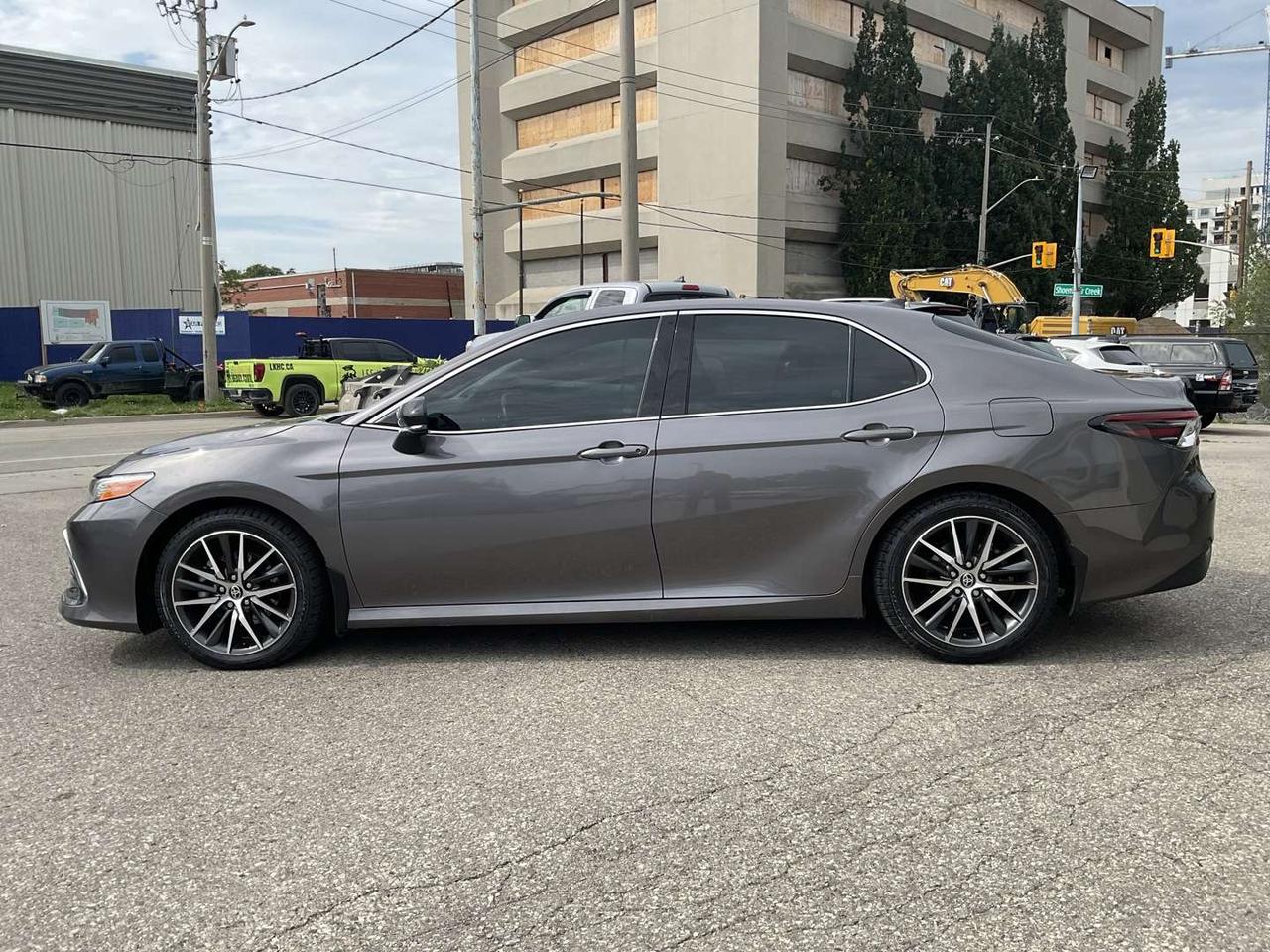 2021 Toyota Camry XLE - LEATHER! NAV! 360 CAM! HUD! SUNRIOOF! Photo3
