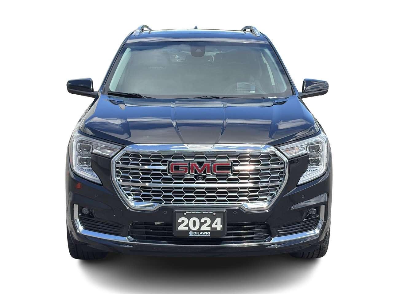 2024 GMC Terrain AWD Denali ONE OWNER   CLEAN CARFAX    PANORAMIC S Photo3