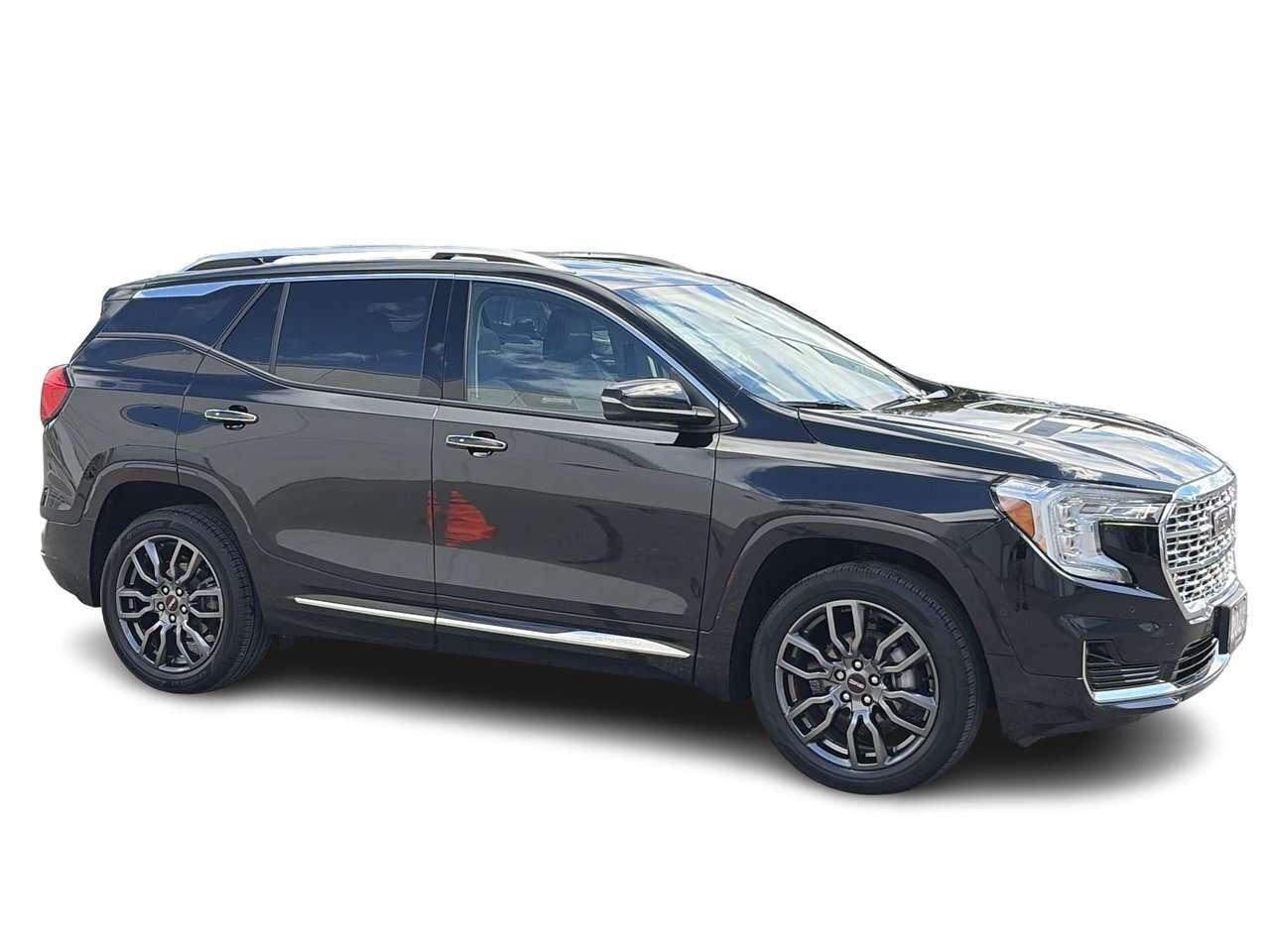 2024 GMC Terrain AWD Denali ONE OWNER   CLEAN CARFAX    PANORAMIC S Photo