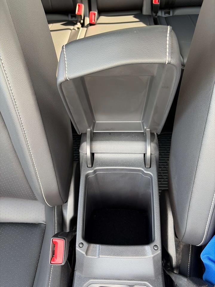 2023 Volkswagen Tiguan Comfortline R-Line Black Edition Photo