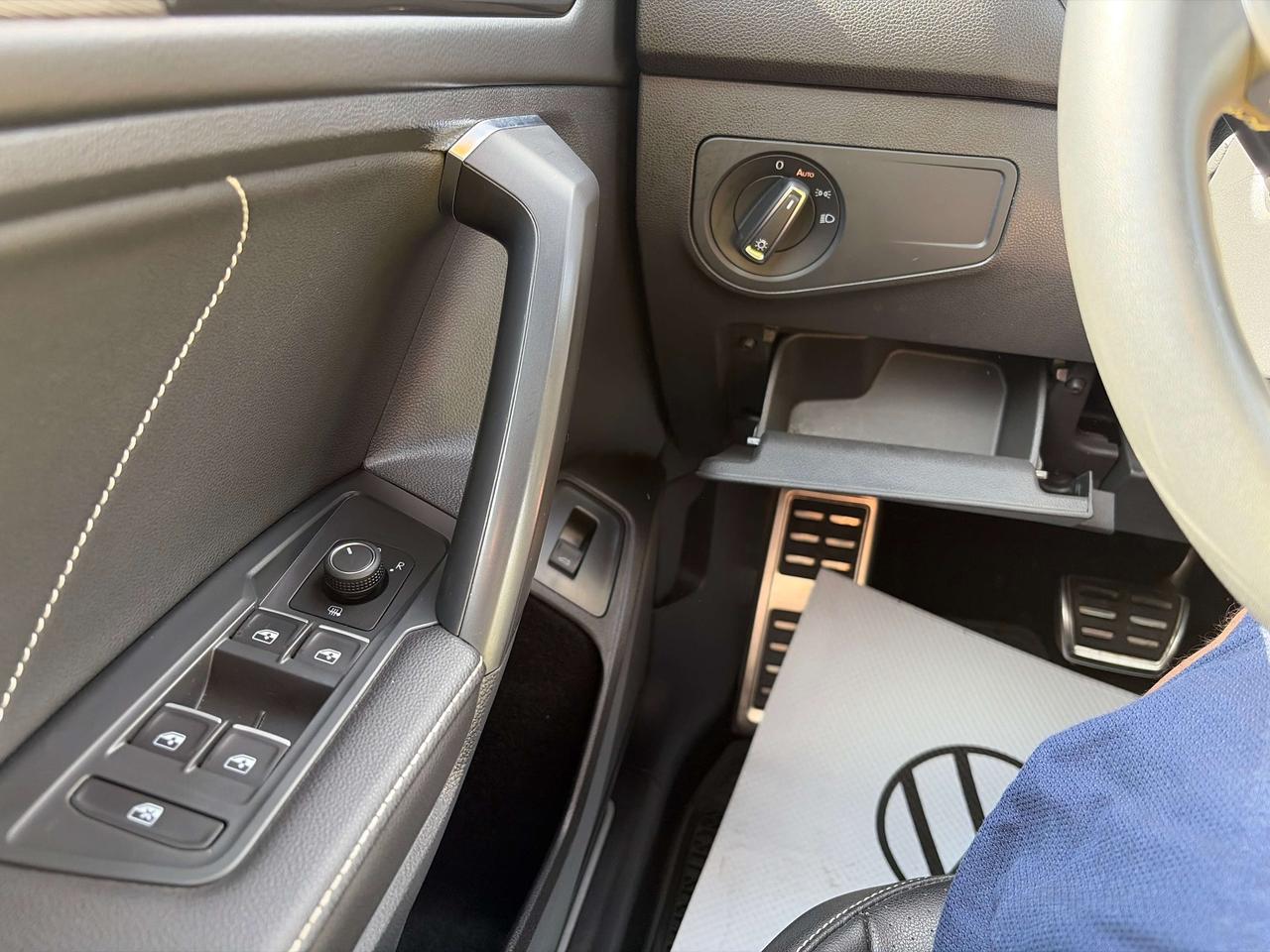 2023 Volkswagen Tiguan Comfortline R-Line Black Edition Photo