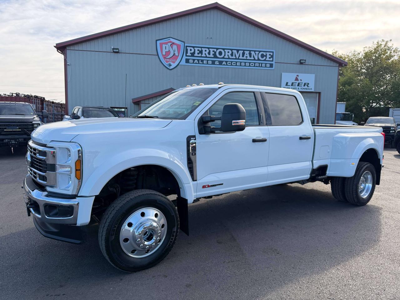 2024 Ford F-450 XLT Photo