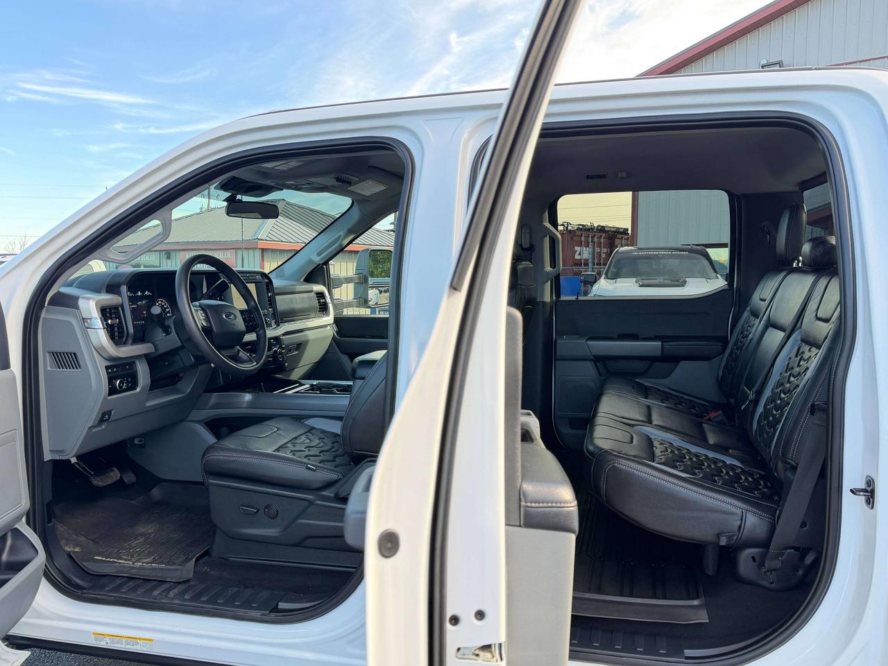 2024 Ford F-450 XLT Photo