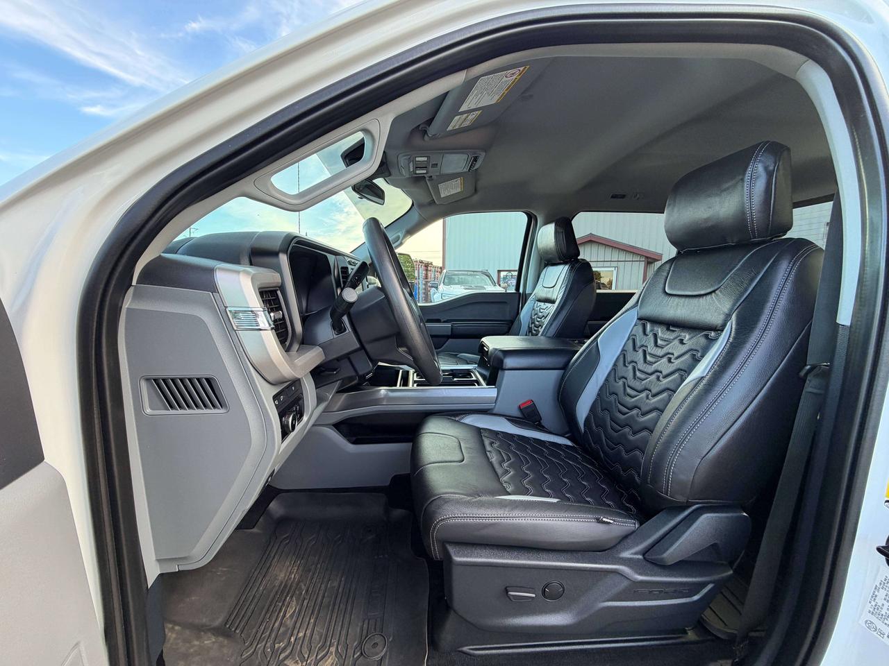 2024 Ford F-450 XLT Photo