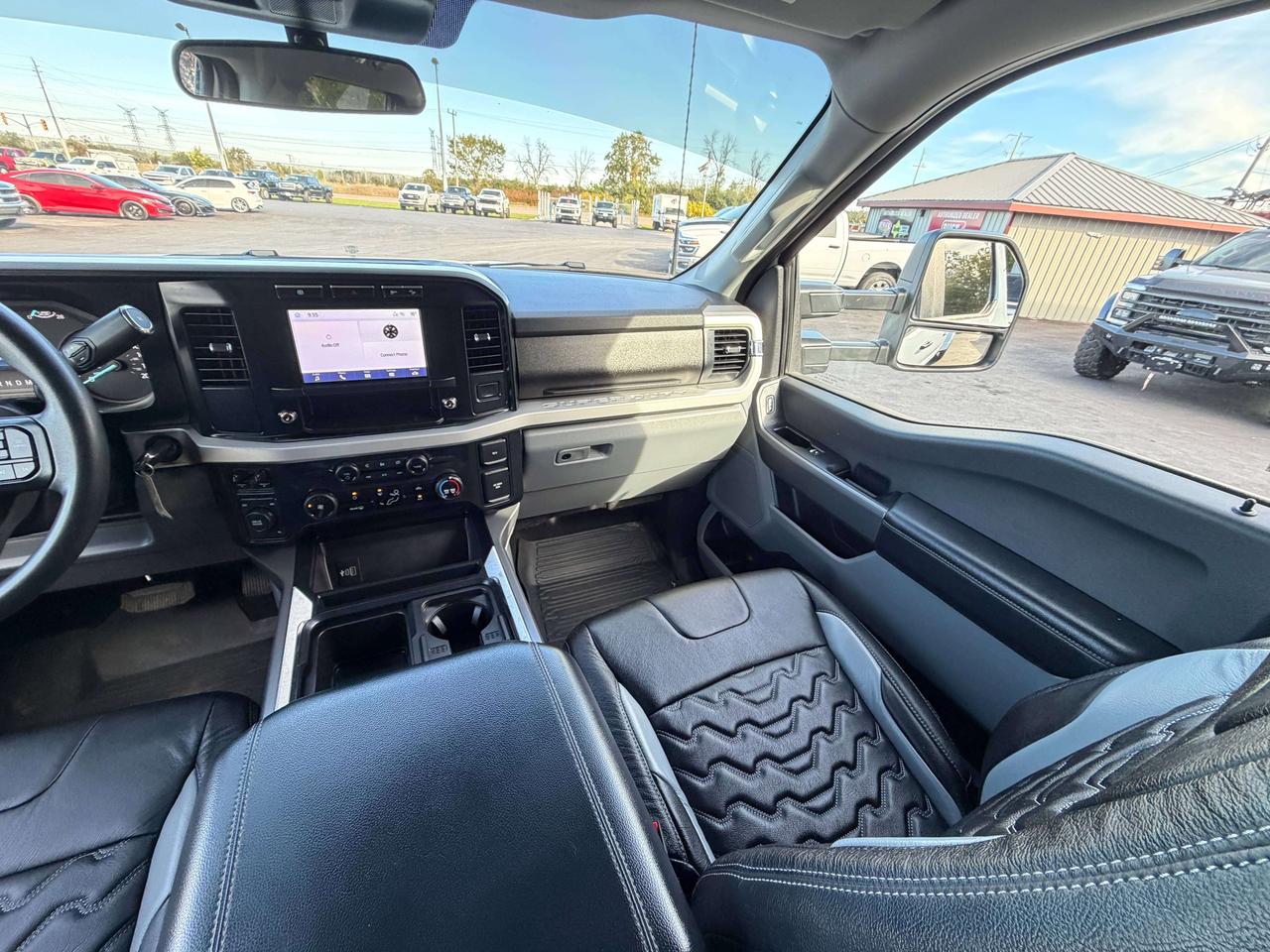 2024 Ford F-450 XLT Photo