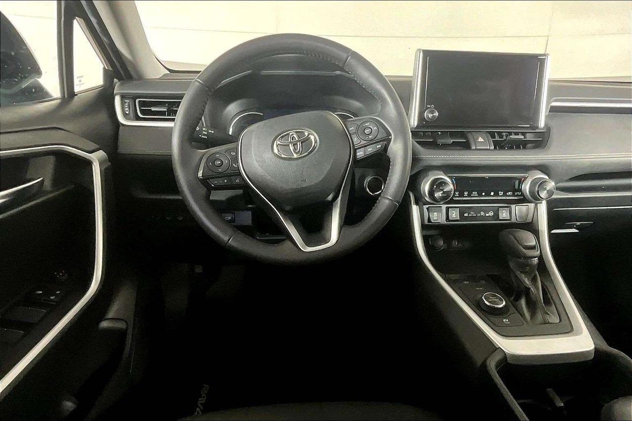 2023 Toyota RAV4 Hybrid XLE AWD Photo