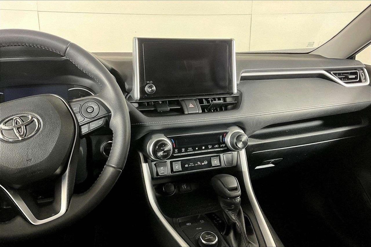 2023 Toyota RAV4 Hybrid XLE AWD Photo