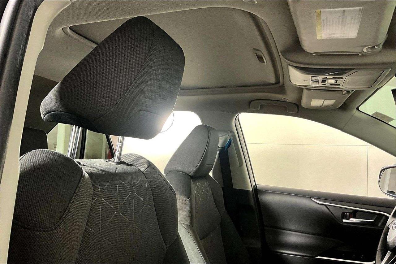 2023 Toyota RAV4 Hybrid XLE AWD Photo