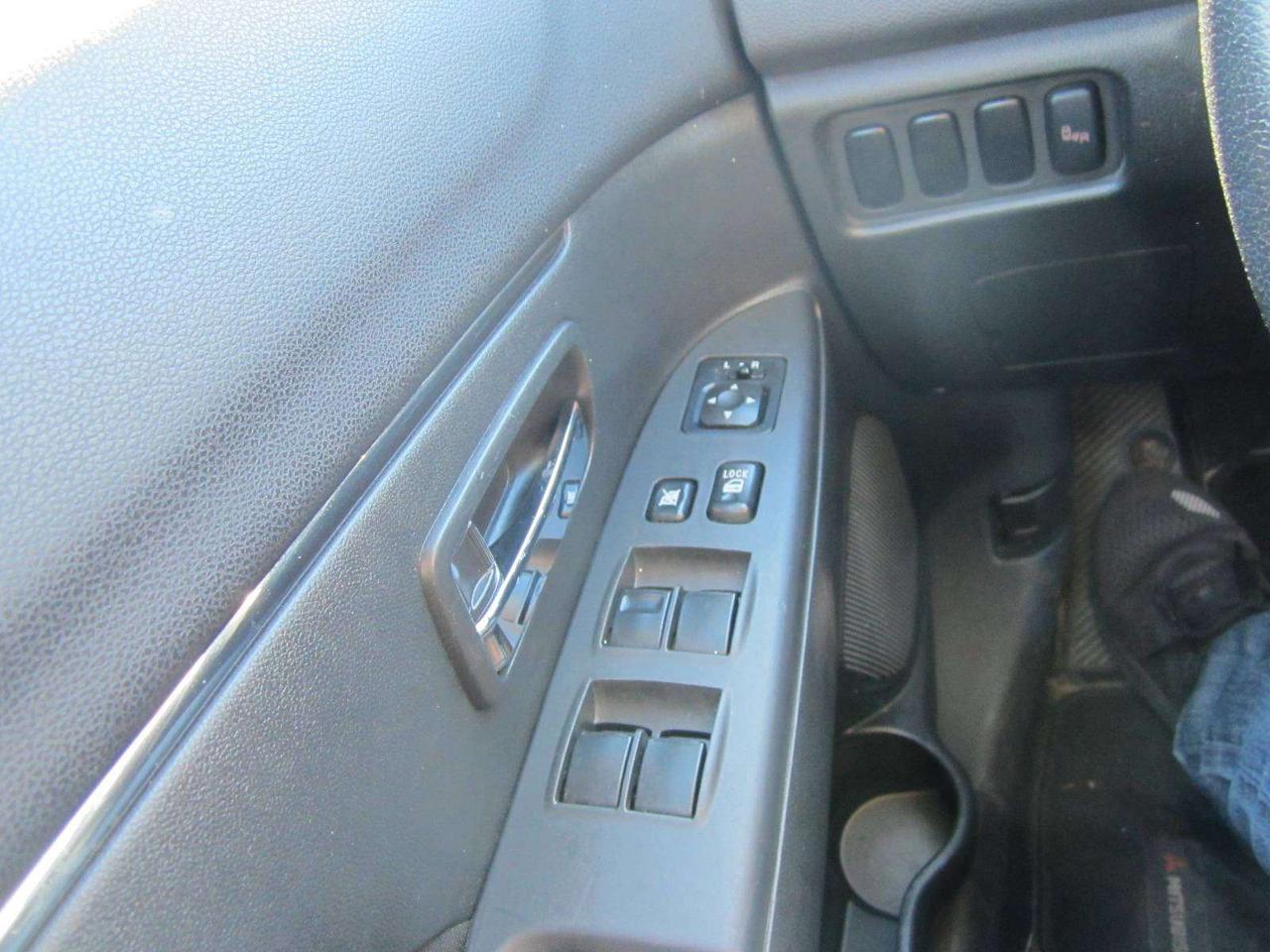 2024 Mitsubishi RVR SE AWC NO ACCIDENTS! 1 PRICE ONLY! NO SAFETY FEES! Photo