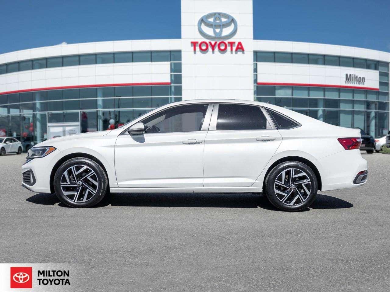 2022 Volkswagen Jetta LEATHER SUNROOF CARPLAY ANDROID AUTO VENTILATED SEATS NAVIGATION ONE OWNER Highline Photo