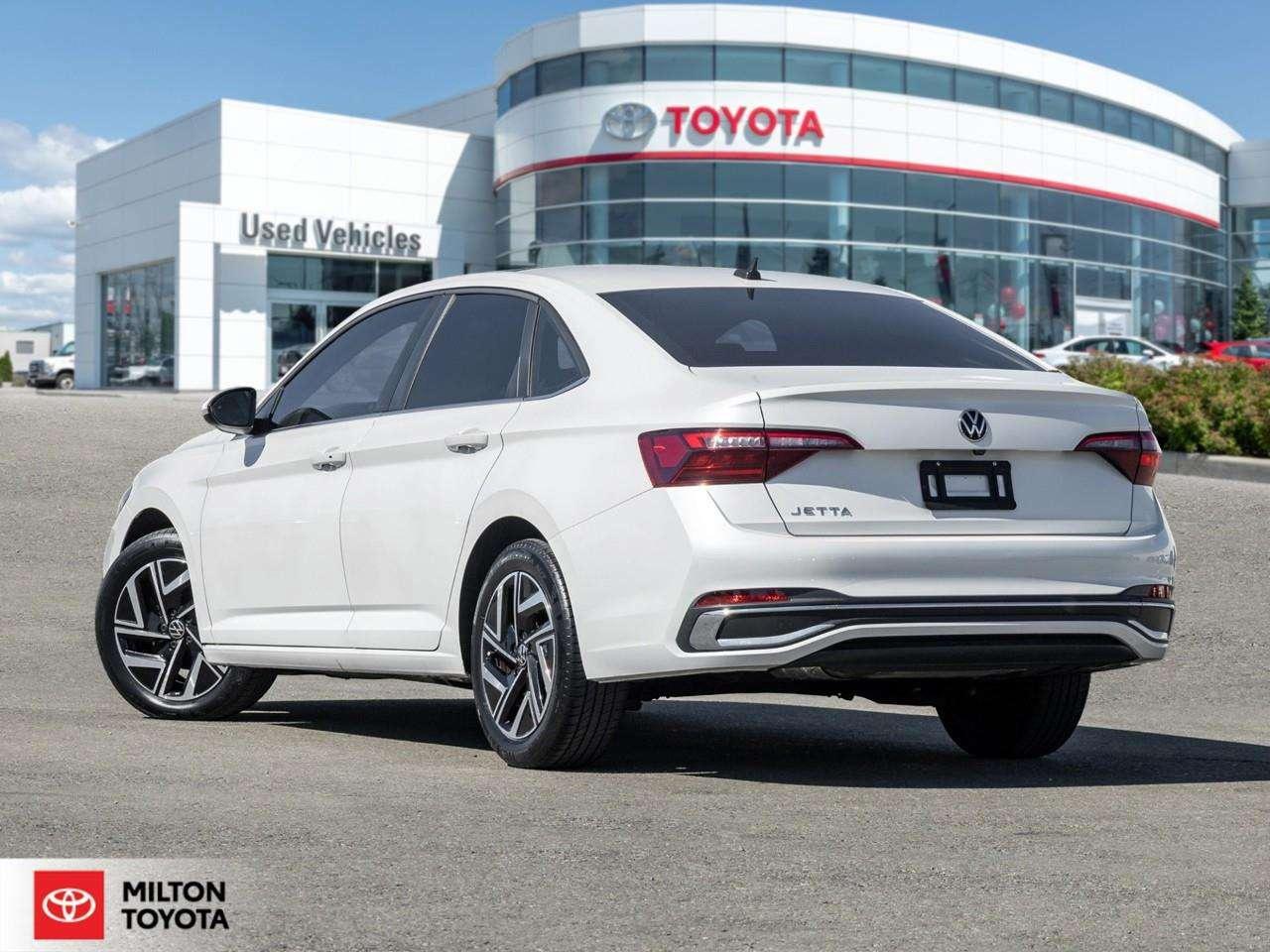 2022 Volkswagen Jetta LEATHER SUNROOF CARPLAY ANDROID AUTO VENTILATED SEATS NAVIGATION ONE OWNER Highline Photo