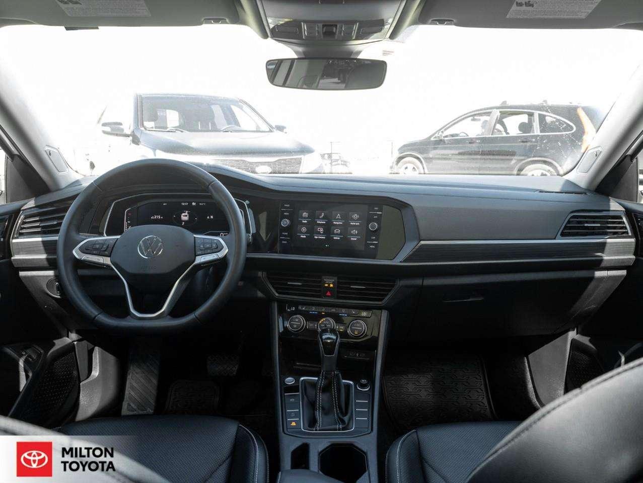 2022 Volkswagen Jetta LEATHER SUNROOF CARPLAY ANDROID AUTO VENTILATED SEATS NAVIGATION ONE OWNER Highline Photo