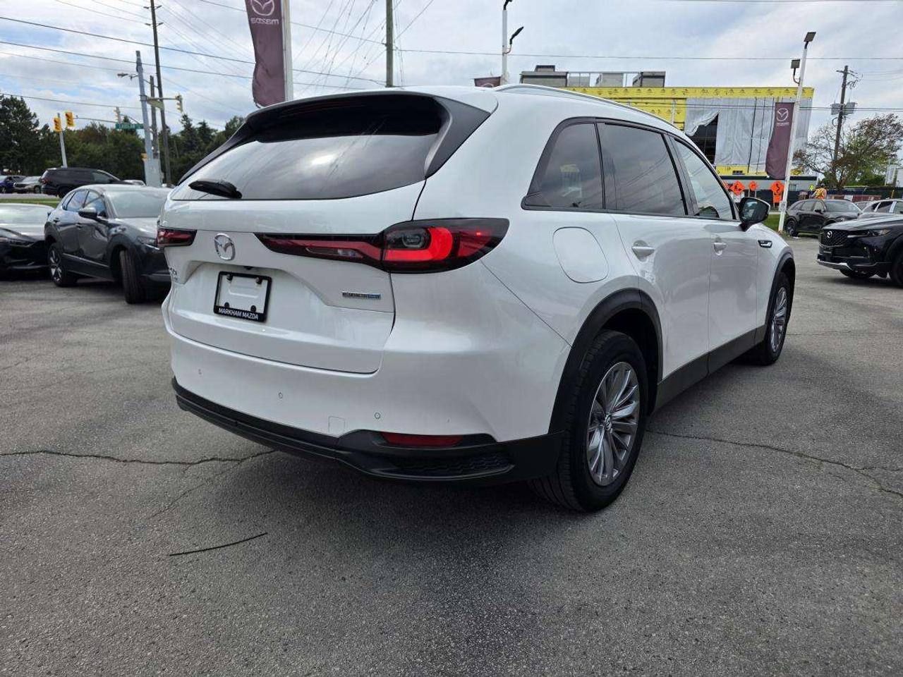 2024 Mazda CX-90 PHEV 2.99%CPO NEW TIRES AWD CLEAN CARFAX Photo3