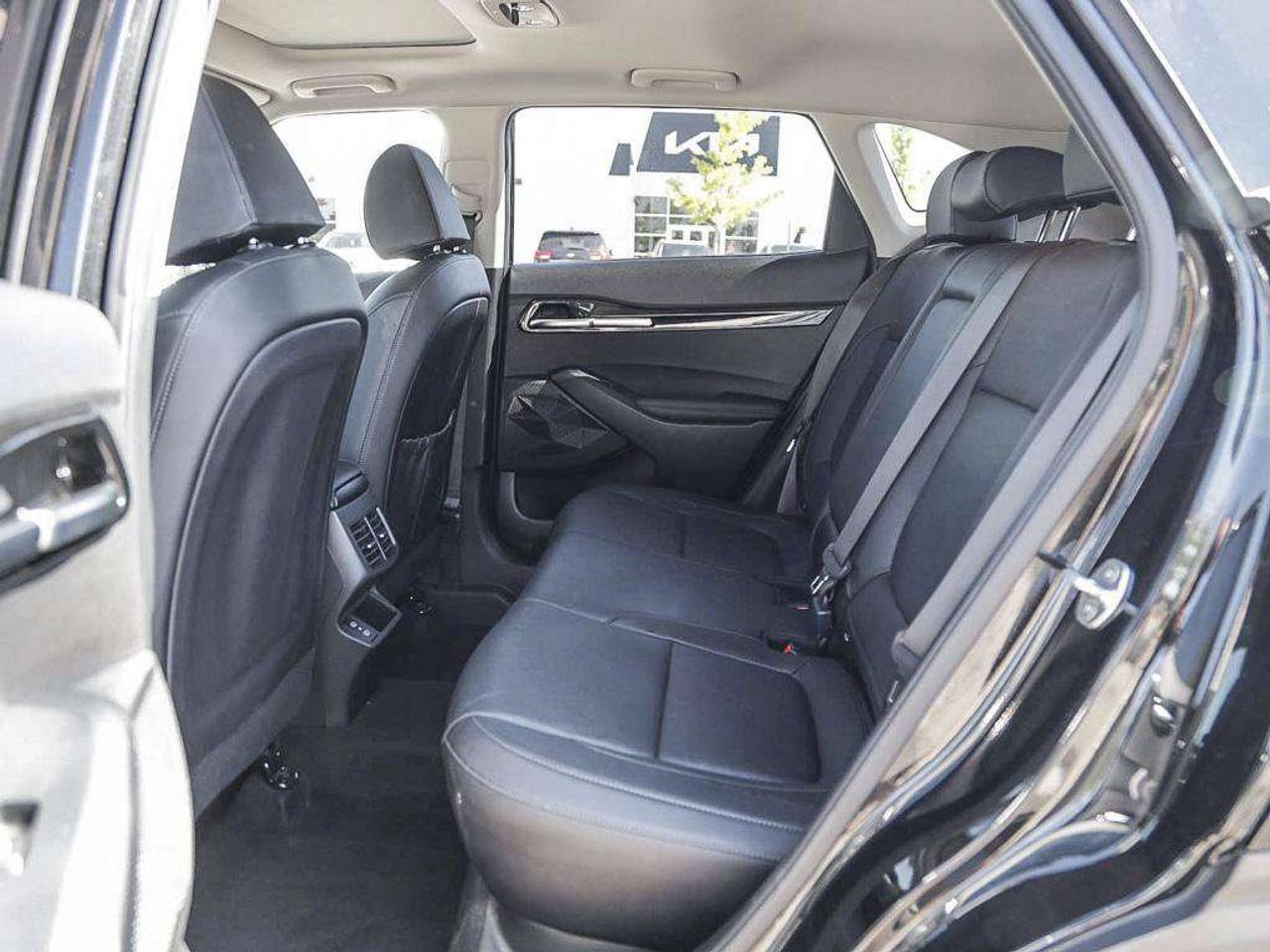 2024 Kia Seltos EX   AWD   Leather   Sunroof   Apple CarPlay   Heated Steering Wheel Photo